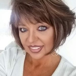 Meet your Posher, Valerie